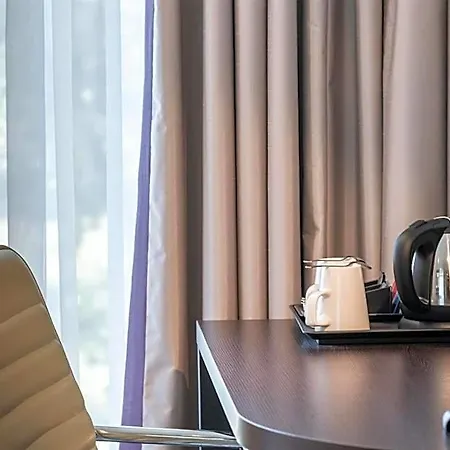 Hotel Premier Sued