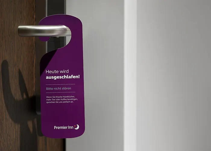 Hotel Premier Sued